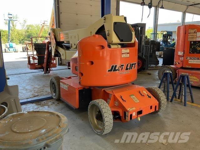 JLG E400AJPN Zglobne podizne platforme