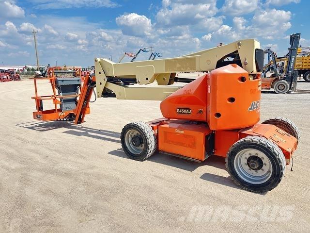 JLG E450AJ Zglobne podizne platforme