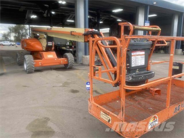 JLG M600J Zglobne podizne platforme