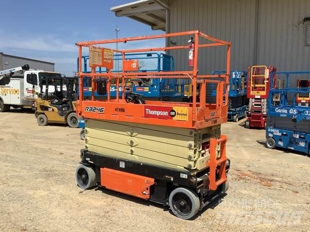 JLG R3246 Makazaste platforme