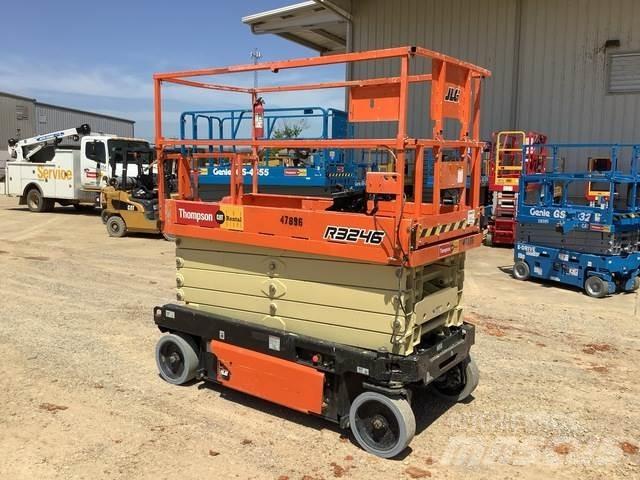 JLG R3246 Makazaste platforme