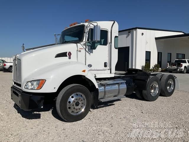 Kenworth T440 Tegljači