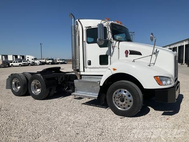 Kenworth T440 Tegljači