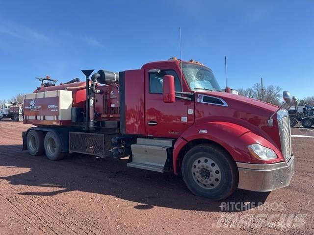 Kenworth T680 Bageri guseničari