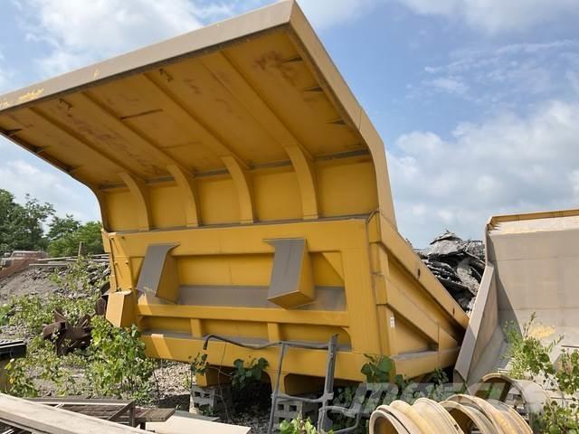 Komatsu  Sanduk kombiji