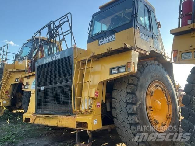 Komatsu 330M Zglobni damperi