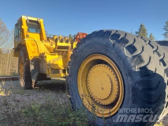 Komatsu 330M Zglobni damperi
