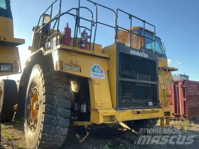 Komatsu 330M Zglobni damperi