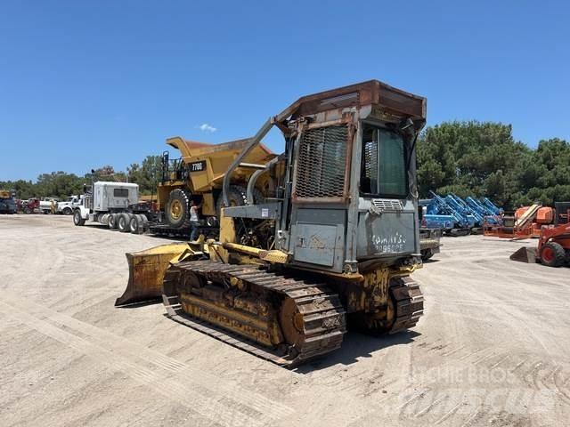 Komatsu D39P-1 Buldožeri guseničari