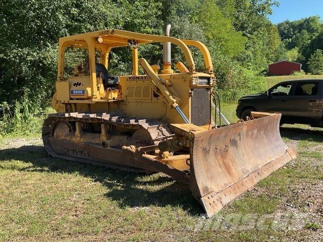 Komatsu D65E-6 Buldožeri guseničari