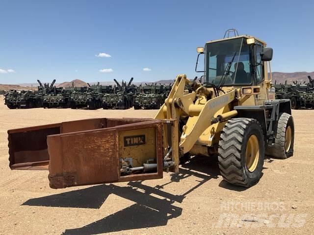 Komatsu WA120 Utovarivači na točkove