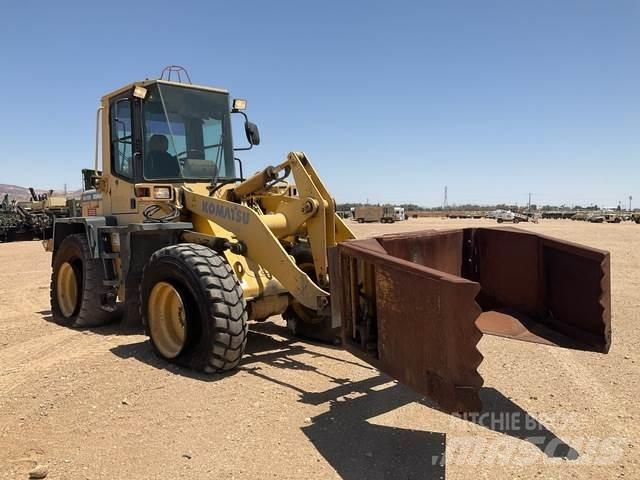 Komatsu WA120 Utovarivači na točkove