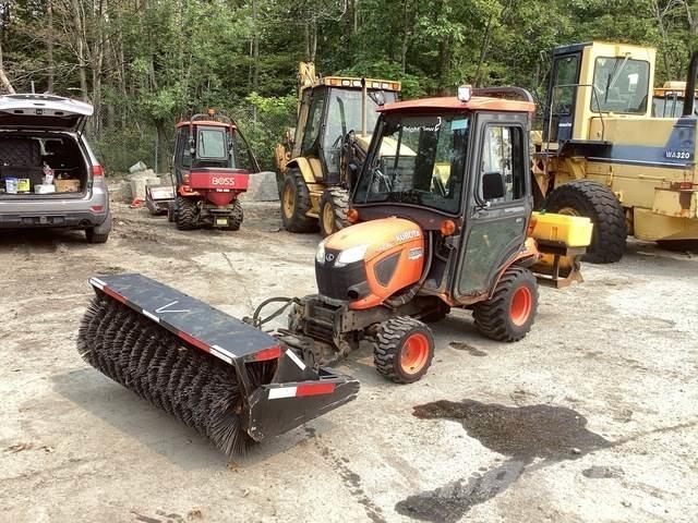Kubota BX2380 Manji traktori