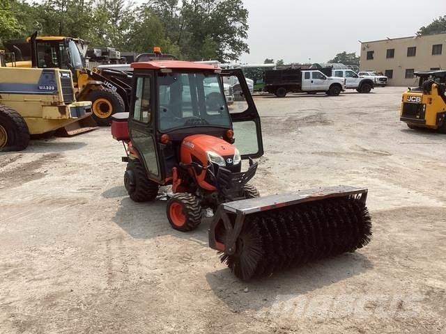 Kubota BX2380 Manji traktori