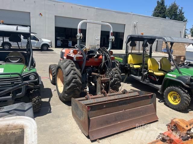Kubota L3010D Manji traktori