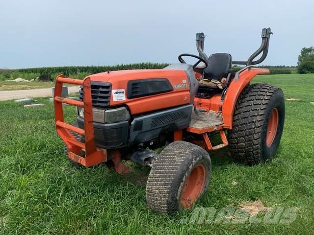 Kubota L3130D Manji traktori