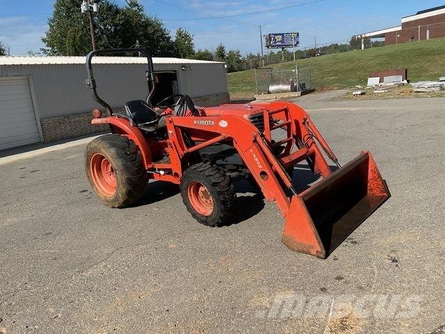 Kubota L3130D Manji traktori