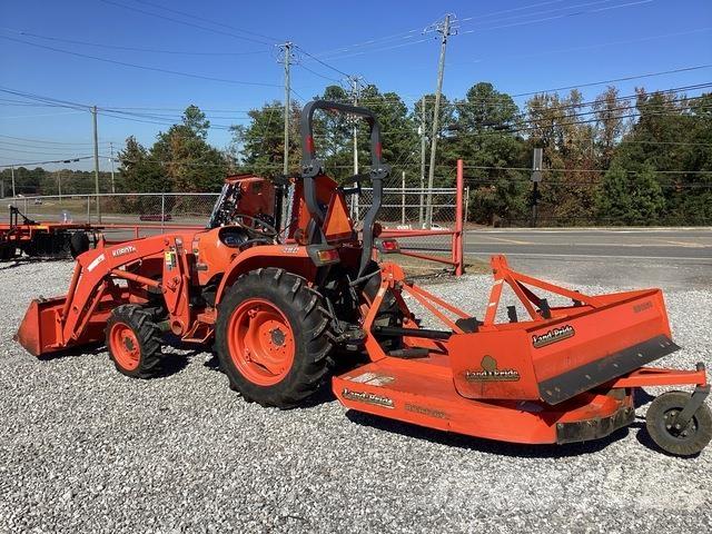 Kubota L3301DT Manji traktori