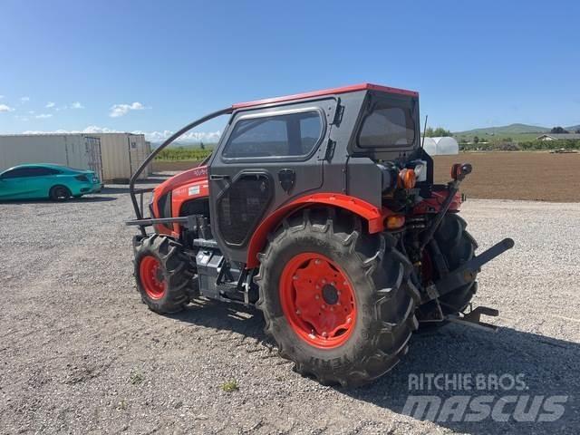 Kubota M5-111N Traktori