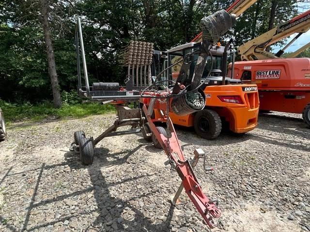 Kubota RA1042T Okretači i sakupljači sena