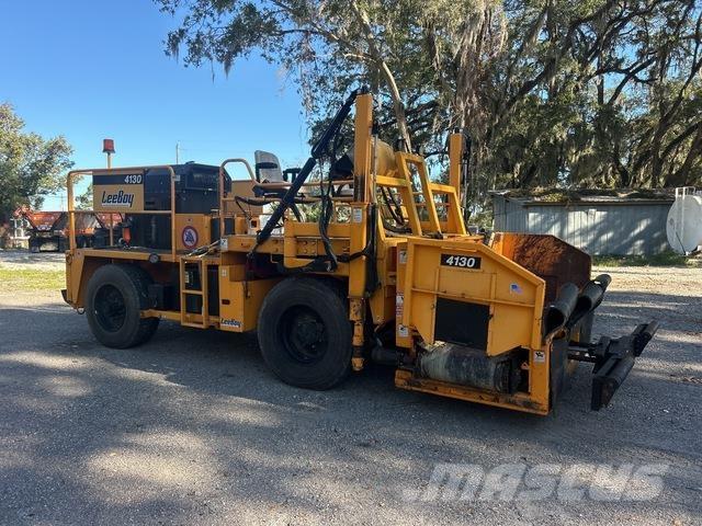 LeeBoy 4130 Dodaci mašinama za asfalt