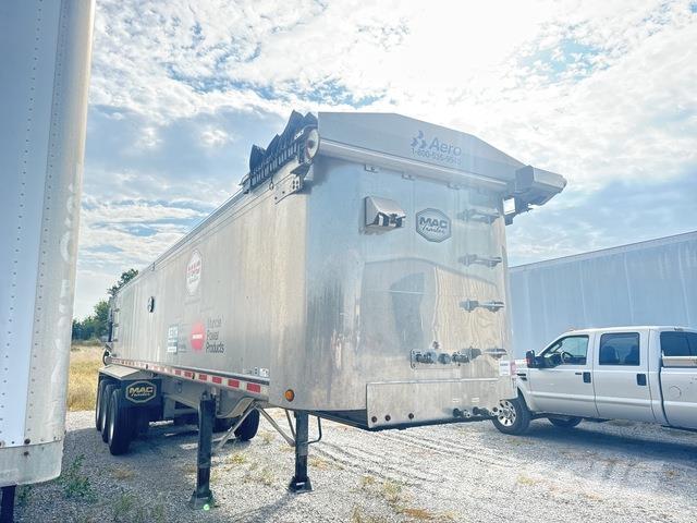 MAC  Poluprikolice sa pokretnim podom