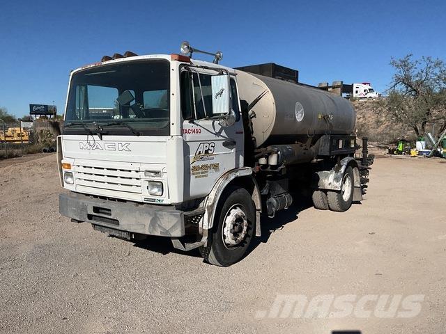 Mack  Kamioni mešalice za beton