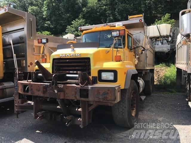 Mack 600 Snežne daske i plugovi