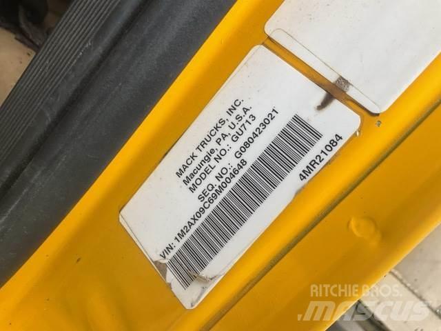 Mack 700 Snežne daske i plugovi