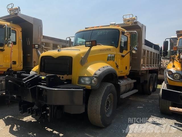 Mack 700 Snežne daske i plugovi