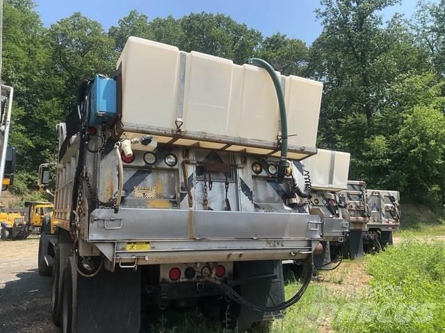 Mack 700 Snežne daske i plugovi
