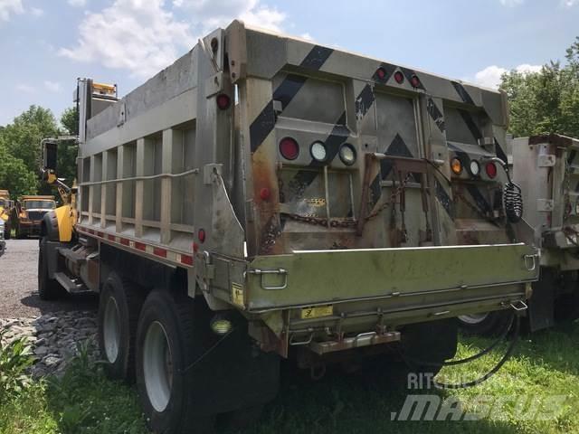 Mack 700 Snežne daske i plugovi