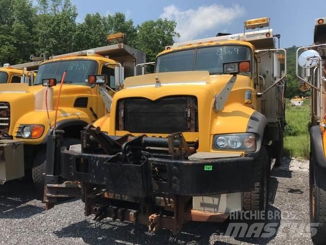 Mack 700 Snežne daske i plugovi