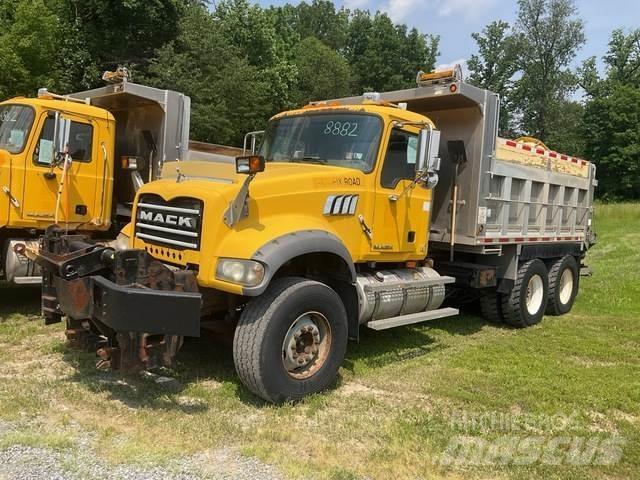 Mack 700 Snežne daske i plugovi