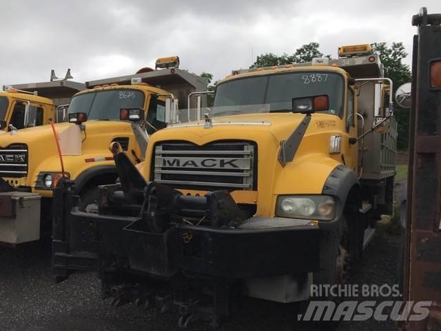 Mack 700 Snežne daske i plugovi