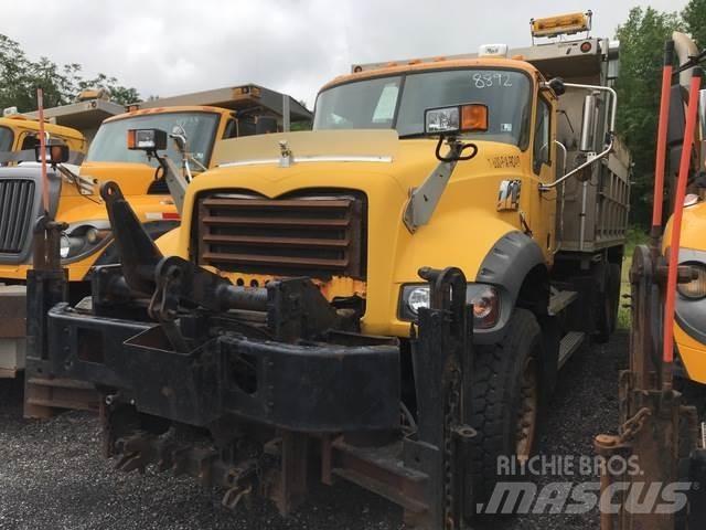 Mack 700 Snežne daske i plugovi