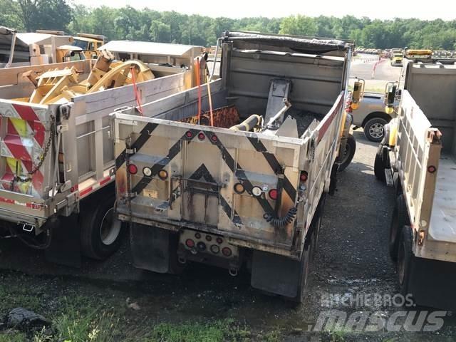 Mack 700 Snežne daske i plugovi