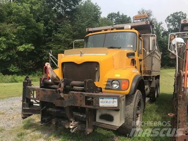 Mack 700 Snežne daske i plugovi