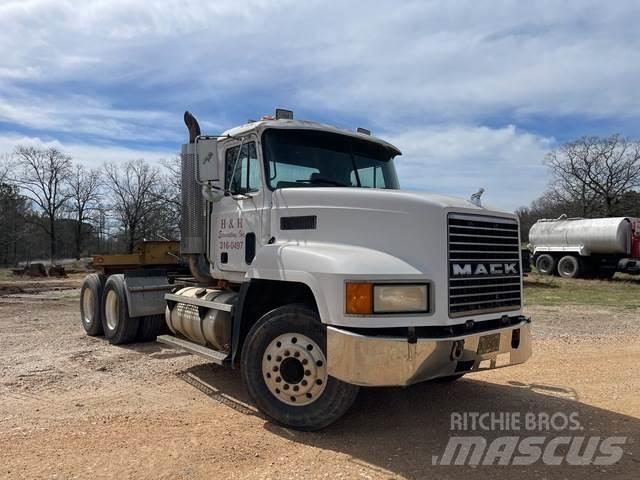 Mack CH613 Tegljači