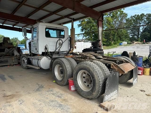 Mack CH613 Tegljači