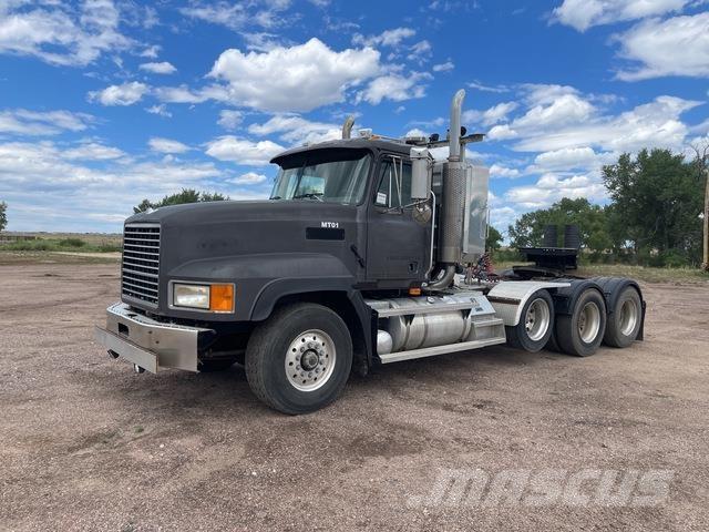 Mack CH613 Tegljači