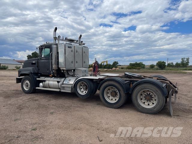 Mack CH613 Tegljači