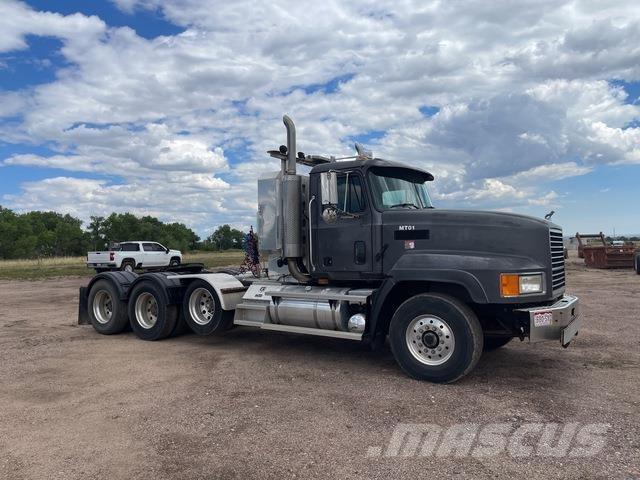 Mack CH613 Tegljači