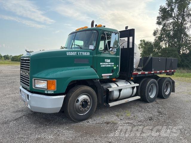 Mack CH613 Kamioni sa otvorenim sandukom