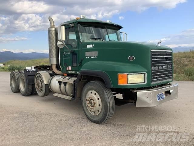 Mack CL733 Tegljači