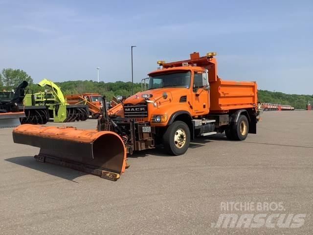 Mack CV700 Snežne daske i plugovi