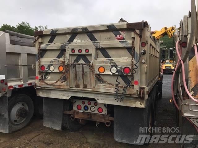Mack CV700 Snežne daske i plugovi
