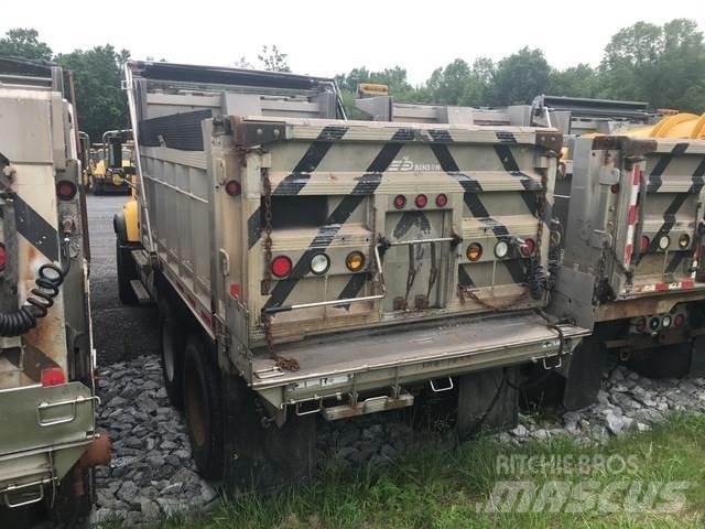 Mack CV700 Snežne daske i plugovi
