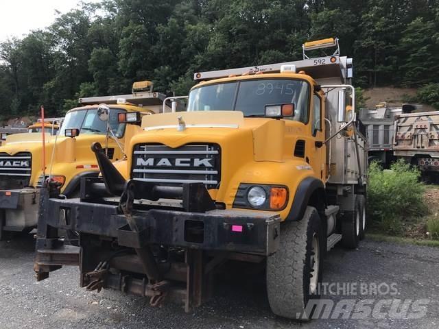 Mack CV700 Snežne daske i plugovi