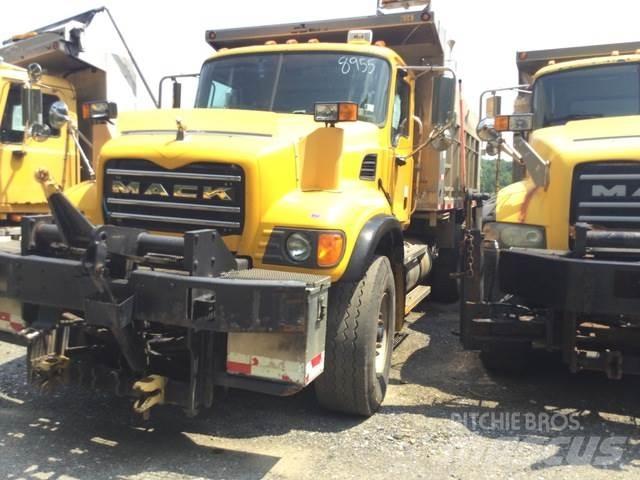 Mack CV700 Snežne daske i plugovi